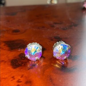Iridescent Stud Earring/Sabika